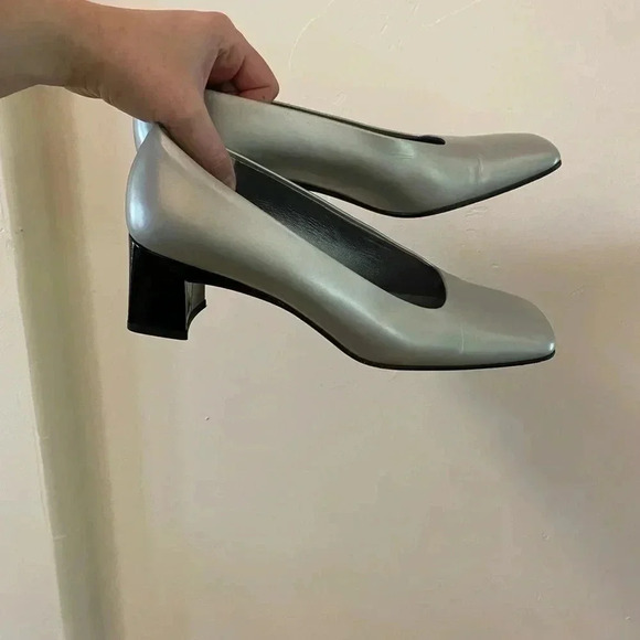AMALFI ITALY VINTAGE RARE SILVER LEATHER CHUNKY HEEL SIZE MADE IN ITALY SIZE 8.5 - Picture 1 of 7